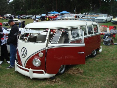 Slammed and super clean VW T2 Bus and Fastback
