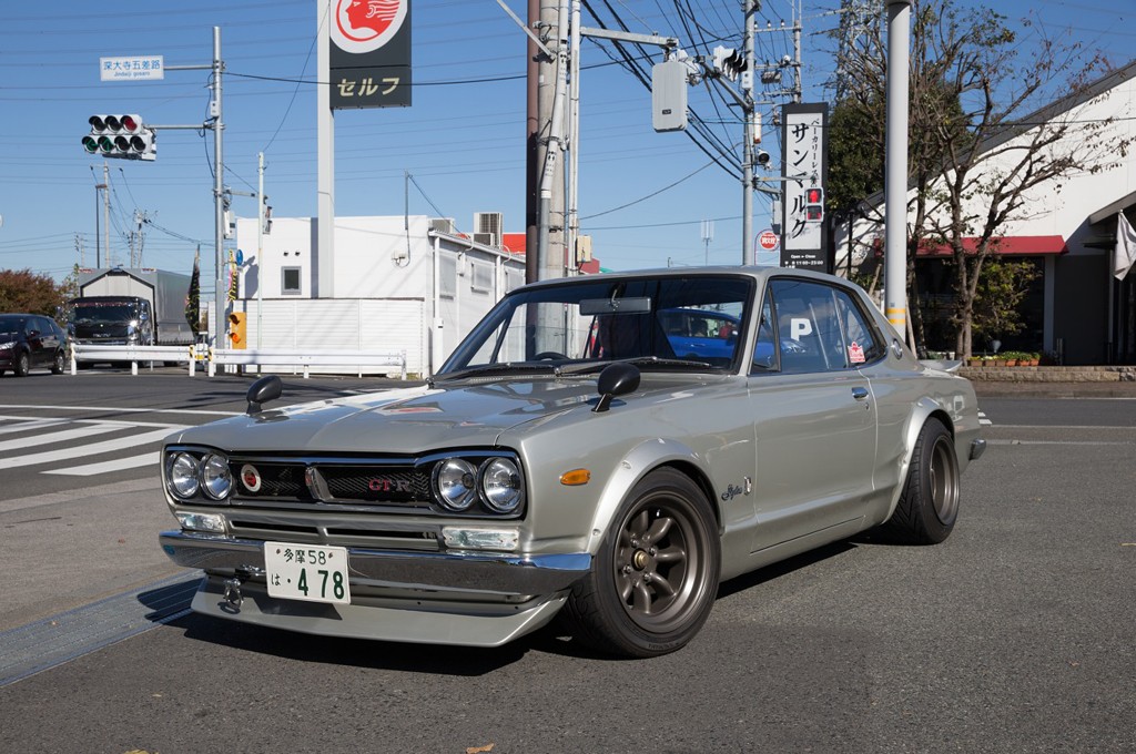 1971-Nissan-Skyline-2000-GT-R-front-three-quarter-02
