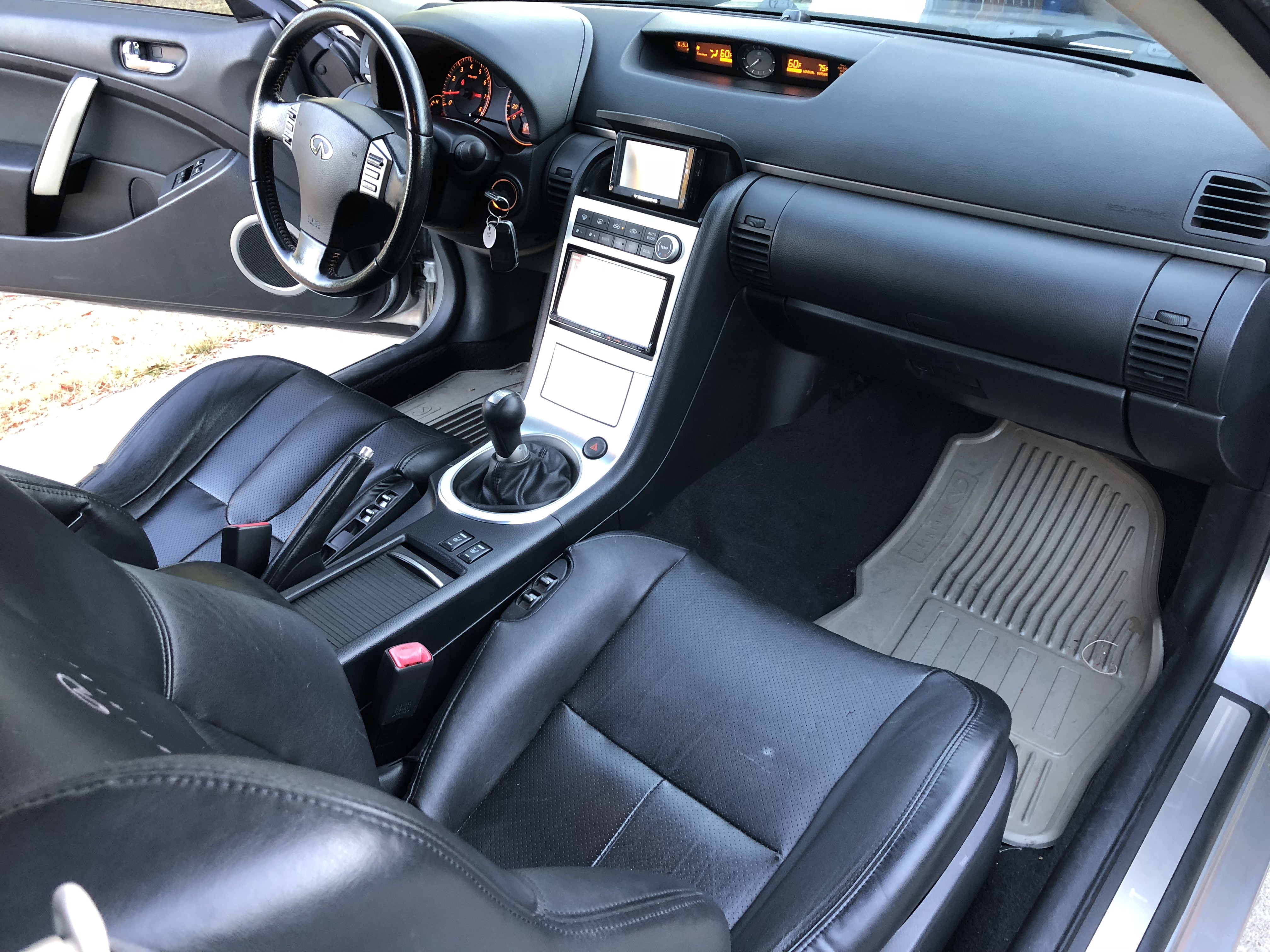 G35 Coupe Console 2004 Infiniti G35 Coupe